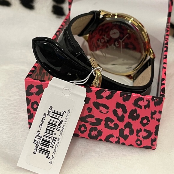 NWT Betsey Johnson watch - Picture 3 of 5